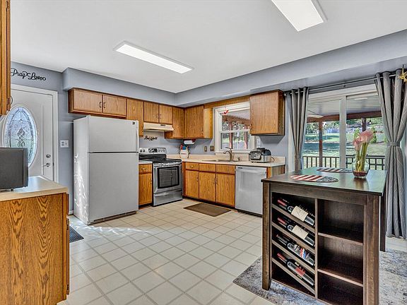 4th image of 5242 Orchard Hill Dr
