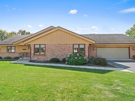 2nd image of 5915 Sandringham Ln