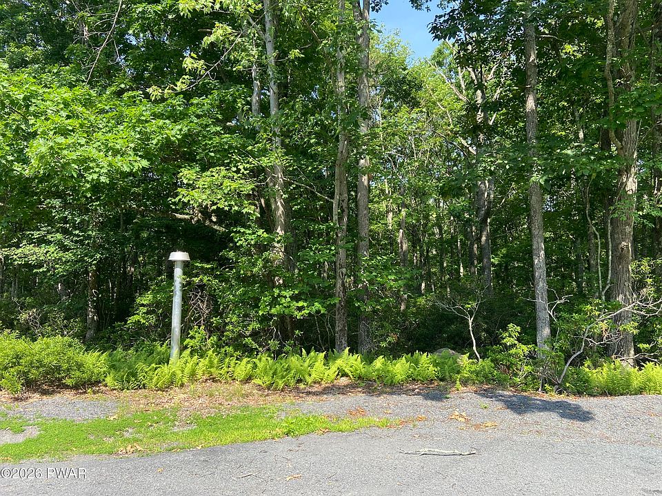 2nd image of 34 Michele Ct