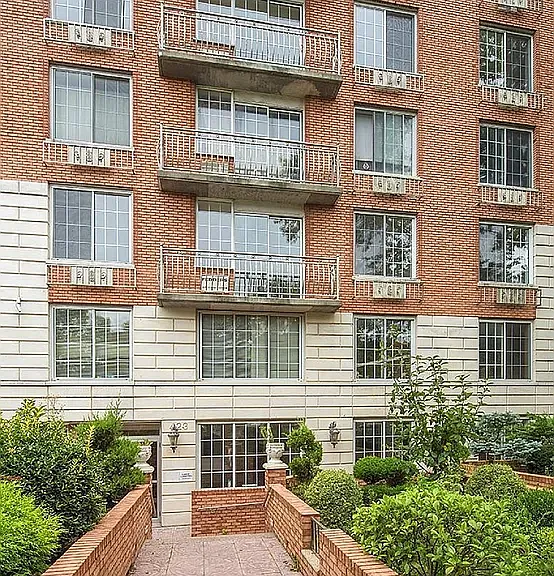 423 Ocean Pkwy #6A — Photo 9