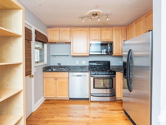 4th image of 7527 N Damen Ave APT P2