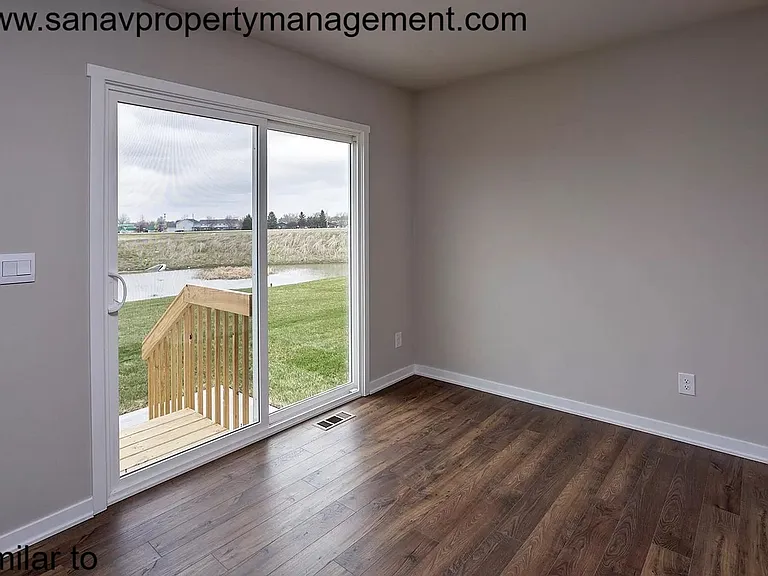 1112 Cove St SE — Photo 8