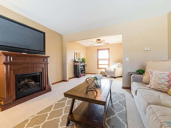 5th image of 10387 Brookside Dr