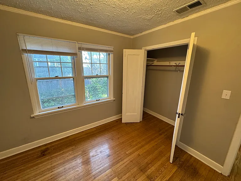 555 NE Fargo St #9 — Photo 4