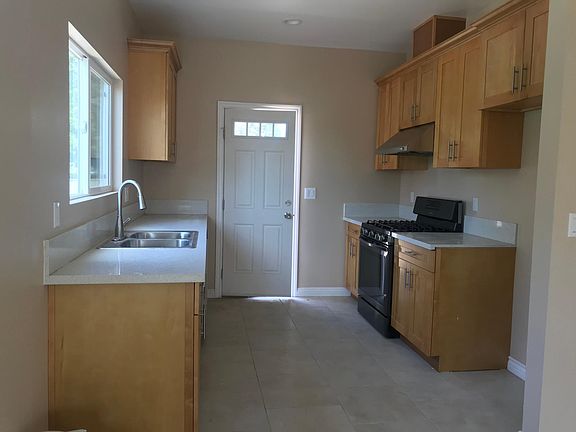 3rd image of 2108 1/2 Alona St