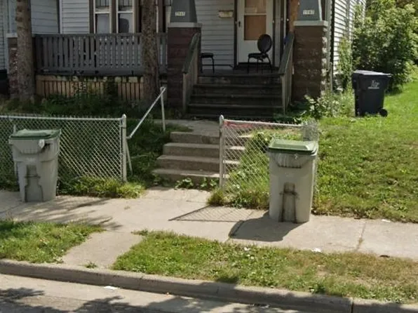 1947 W Finn Pl, Milwaukee, WI 53206