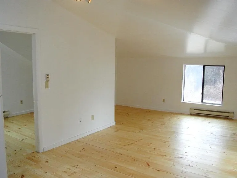 261 N Main St #D — Photo 3