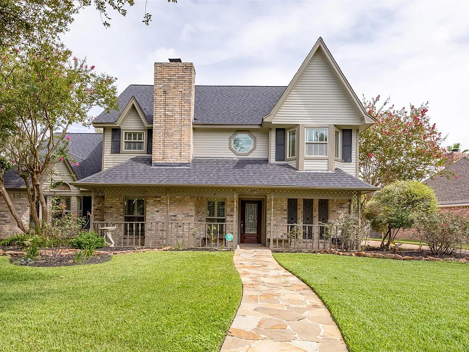 14206 Blazey Dr