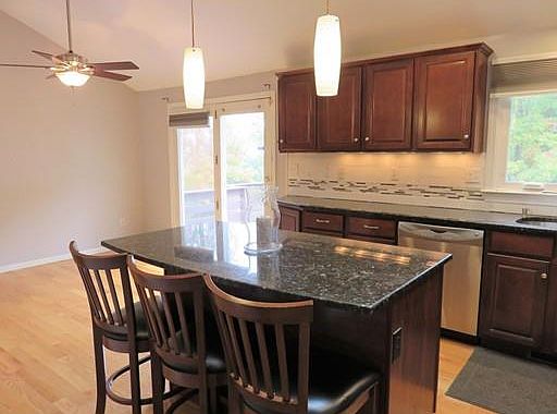 4th image of 75 Johnson Dr