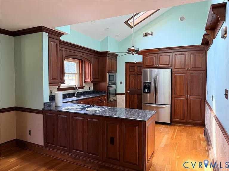 5970 Springfield Rd — Photo 3