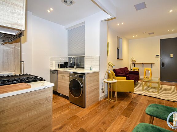 5th image of 635 Sterling Pl APT 1