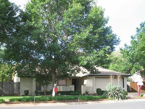2nd image of 3507 Monument Dr