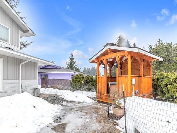 4th image of 4305 Riverside Dr