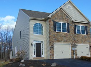 222 Twins Ln, Mountain Top, PA 18707