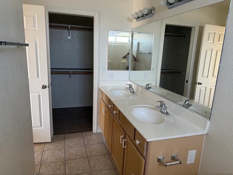 2790 Tonto Dr #104 — Photo 7