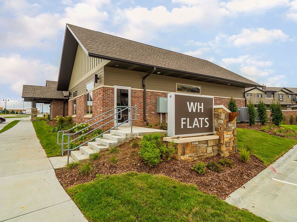 Stop by our charming clubhouse for a tour!