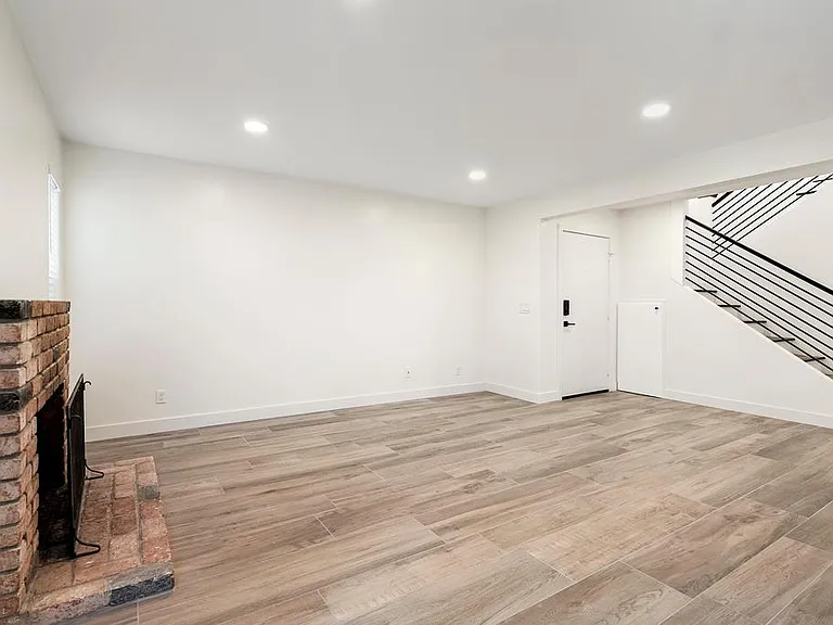 844 Mola Vista Way #844 — Photo 4