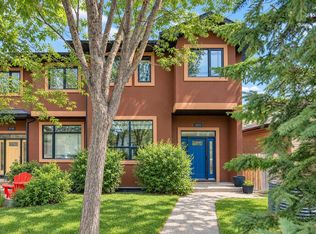 2532 W 20th St SW, Calgary, AB T2T 4Z3