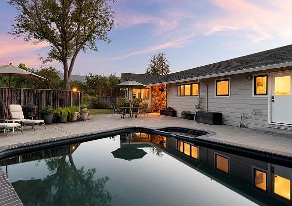 2nd image of 14231 Hilltop Way