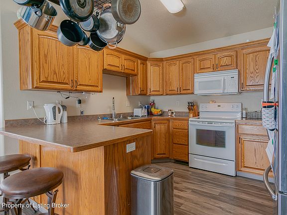 5th image of 1485 8th St E