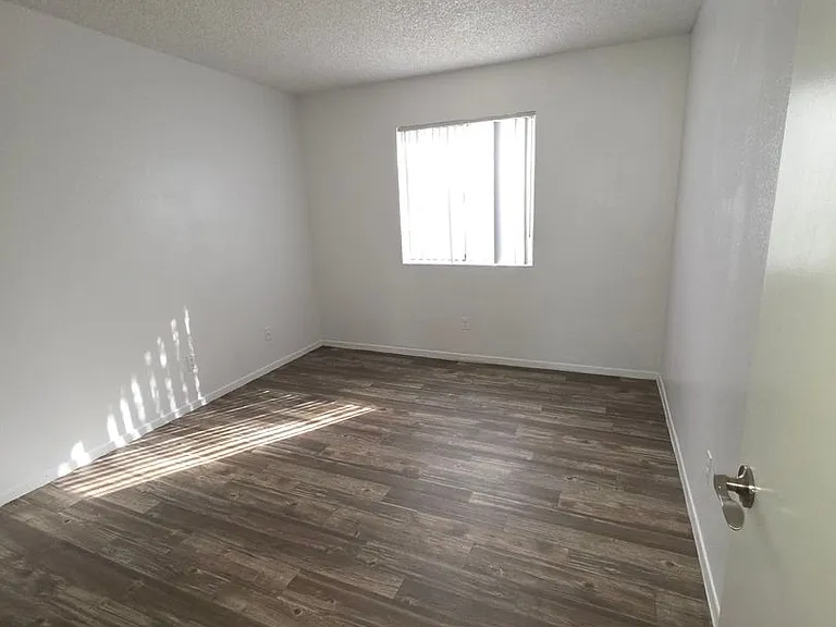 Canyon 35 Apartments — Photo 32