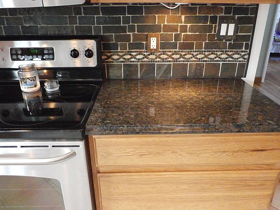 3rd image of 29401 Greater Mack Ave