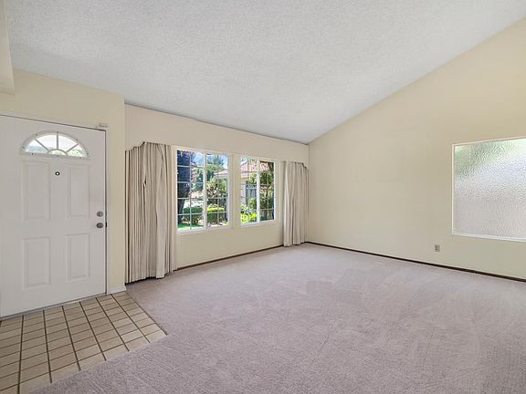 5th image of 979 Summerfield Dr