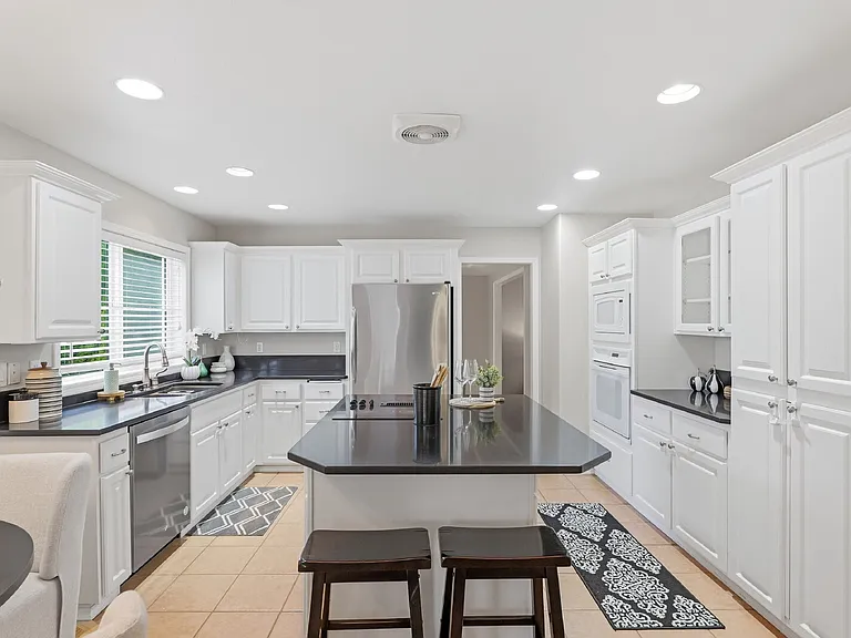 3521 NW Dahlia Dr — Photo 21