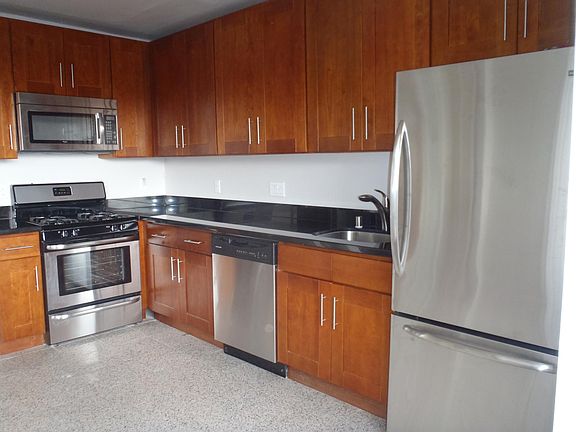 5th image of 1360 Clayton St APT 3