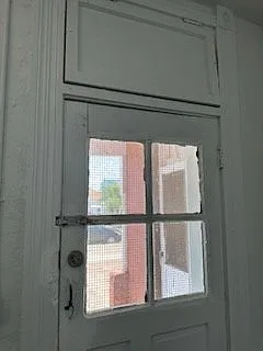 308 S Hills St — Photo 8