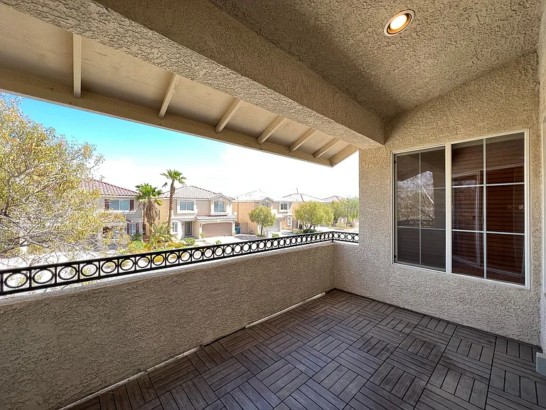 5561 Anticipation Ct — Photo 23