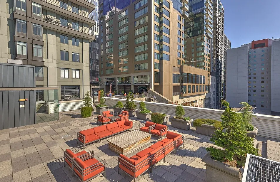 Marketside Flats — Photo 2