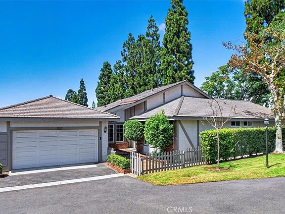5th image of 1022 Regis Way