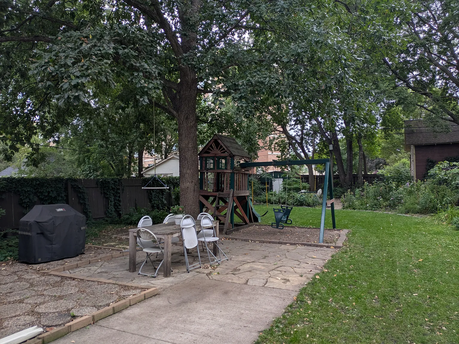 3 bed, 1600 sqft, $2,800 — Photo 2