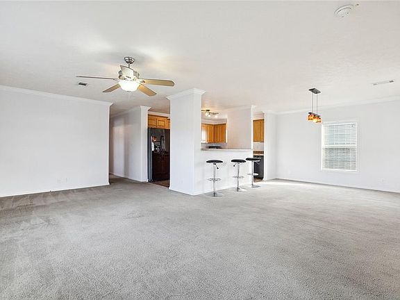 3rd image of 6959 Bellaire Dr