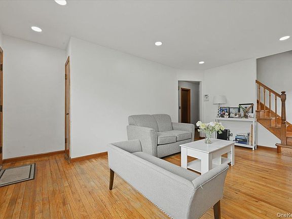 4th image of 358 Langley Avenue