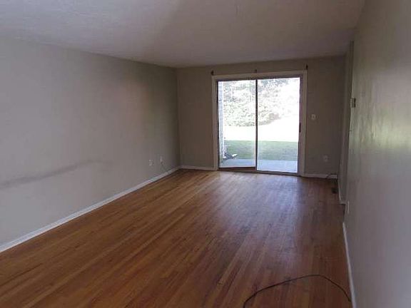 2nd image of 15 Twin Lakes Dr