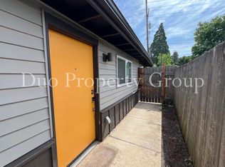 1026 Mill St, Springfield, OR 97477