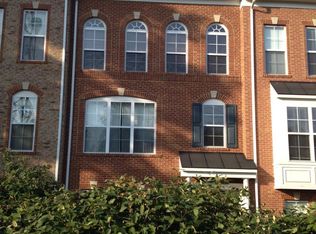 226 Herndon Station Sq, Herndon, VA 20170