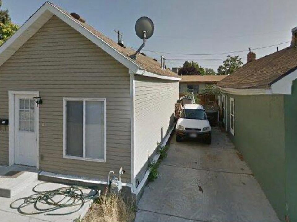 1st image of 926 E East Pl