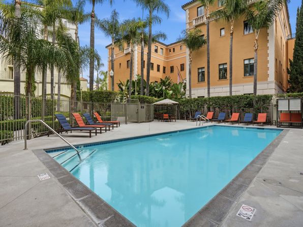 151 E Holly St #4-414