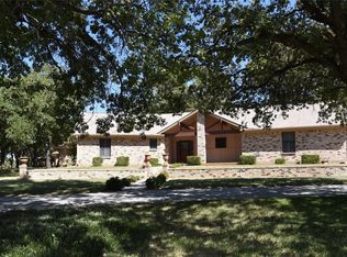 1204 W David Ave, Decatur, TX 76234