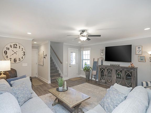 3rd image of 5623 Maples Retreat Dr