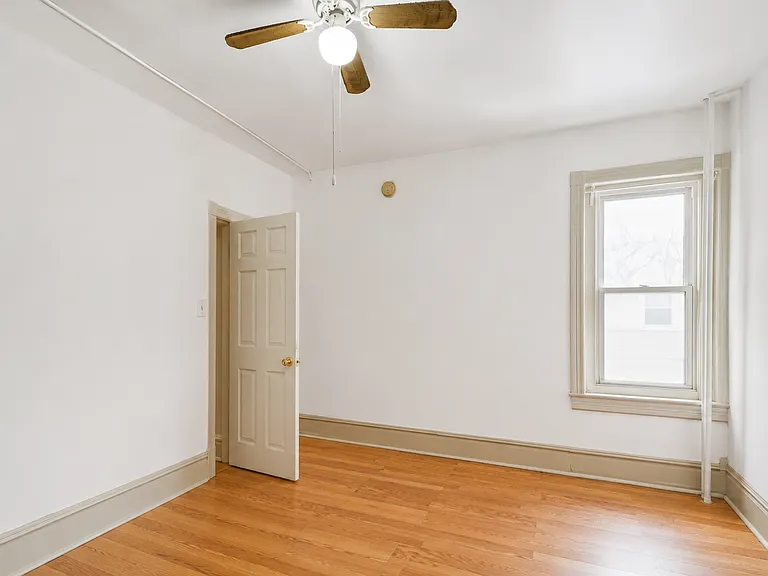4712 Woodland Ave #3 — Photo 8