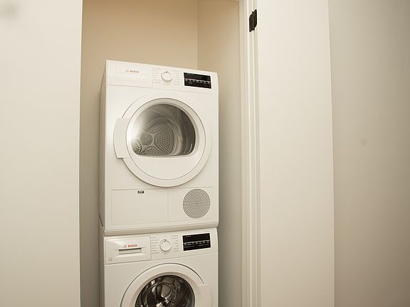 4th image of 138 Ludlow St APT 25