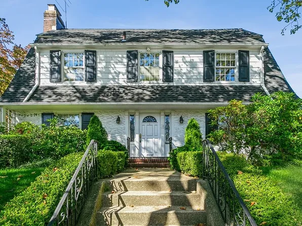 8038 Harbor View Ter #1, Brooklyn, NY 11209