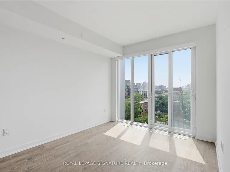50 McCaul St #917 — Photo 9