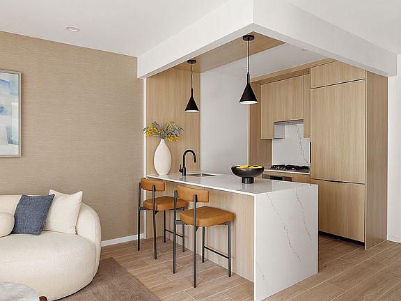 4th image of 366 Harman St #2R