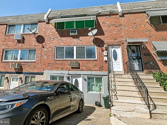 2nd image of 1227 W Champlost Ave