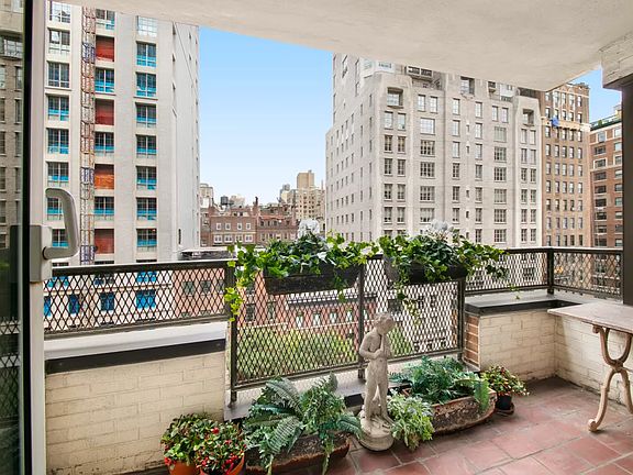 4th image of 120 E 79th St APT 8A